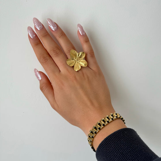 Big Flower ring